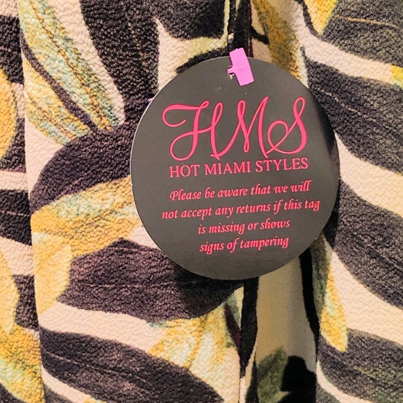 💛NWT💛 Hot Miami Styles Double Slit Halter Maxi-L - Picture 3 of 8